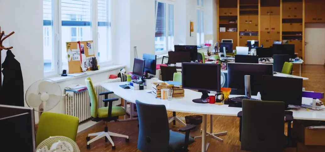 Contoh penggunaan gudang sebagai Office