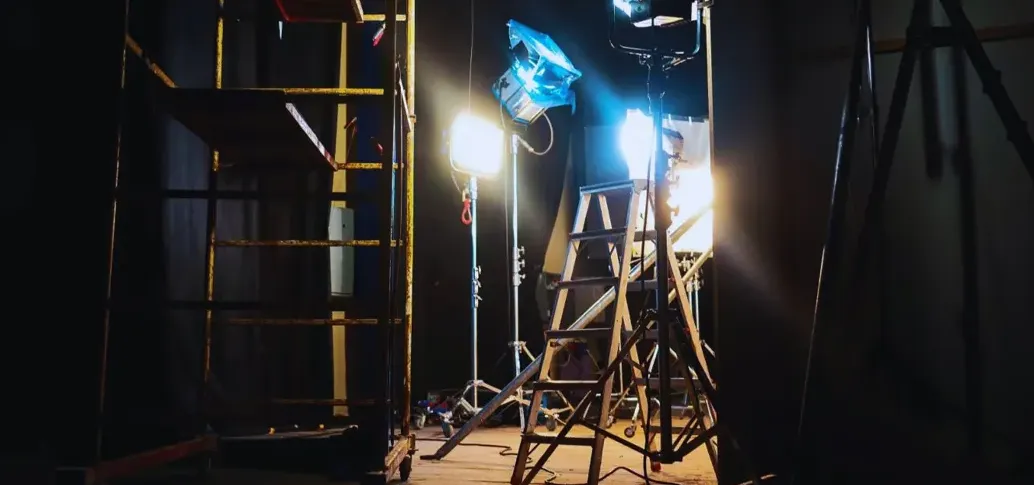 Contoh penggunaan gudang sebagai Studio
